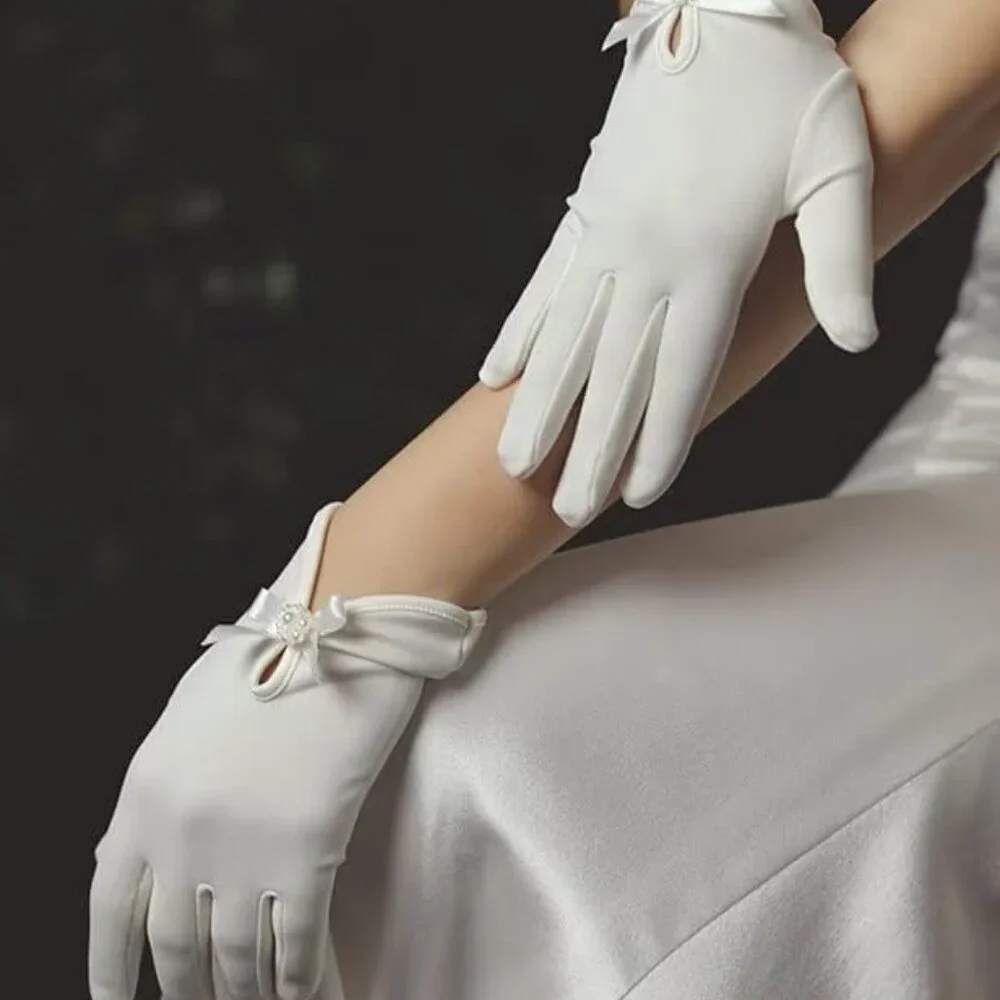 Elegant Bow Pearl Flower Gloves